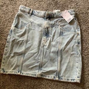 NEW -DIVIDED by H&M jean high waited skirt